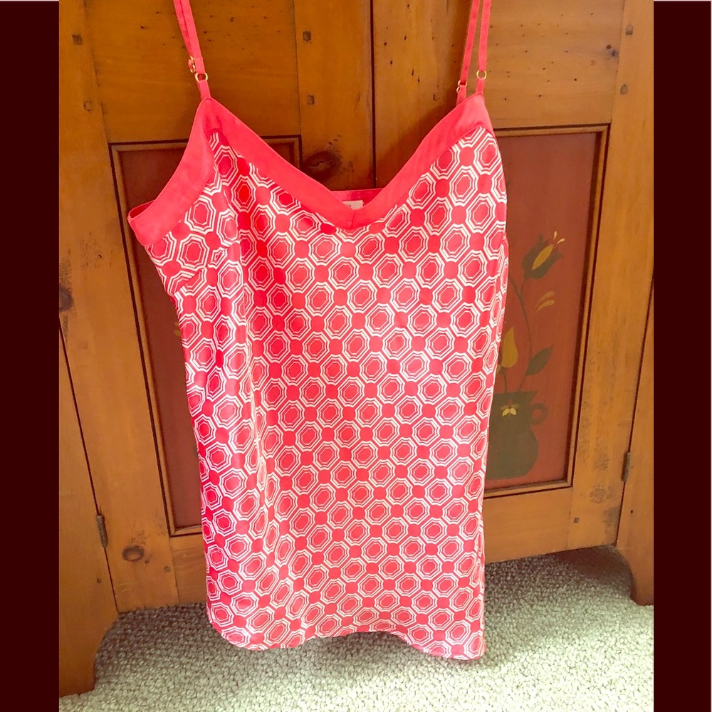 NWOT. Never worn! Gap silky tank!